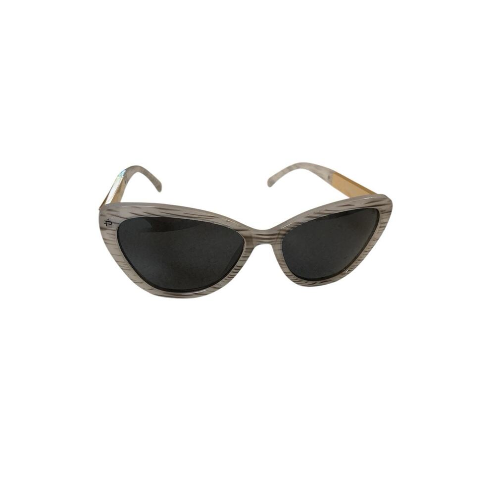 Prive Revaux Hepburn 2.0 Cateye Sunglasses White‎ Grey Marble/Polarized Grey